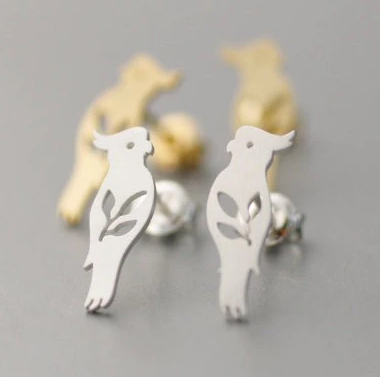 Cockatoo stud earrings - silver color