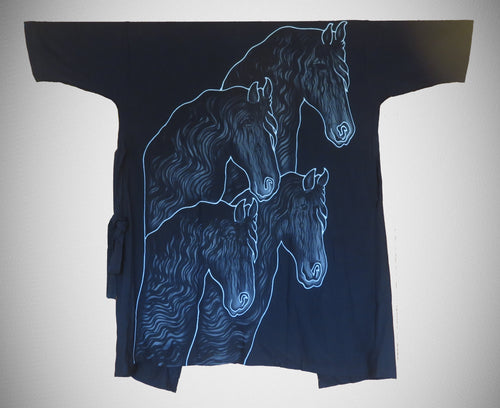 Four black horses beautifully batiked and handpainted onto the back of a kimono. Long, wavy manes, lush forelocks are beautifully detailed. You can even see their eyes peaking out from behind all that hair!